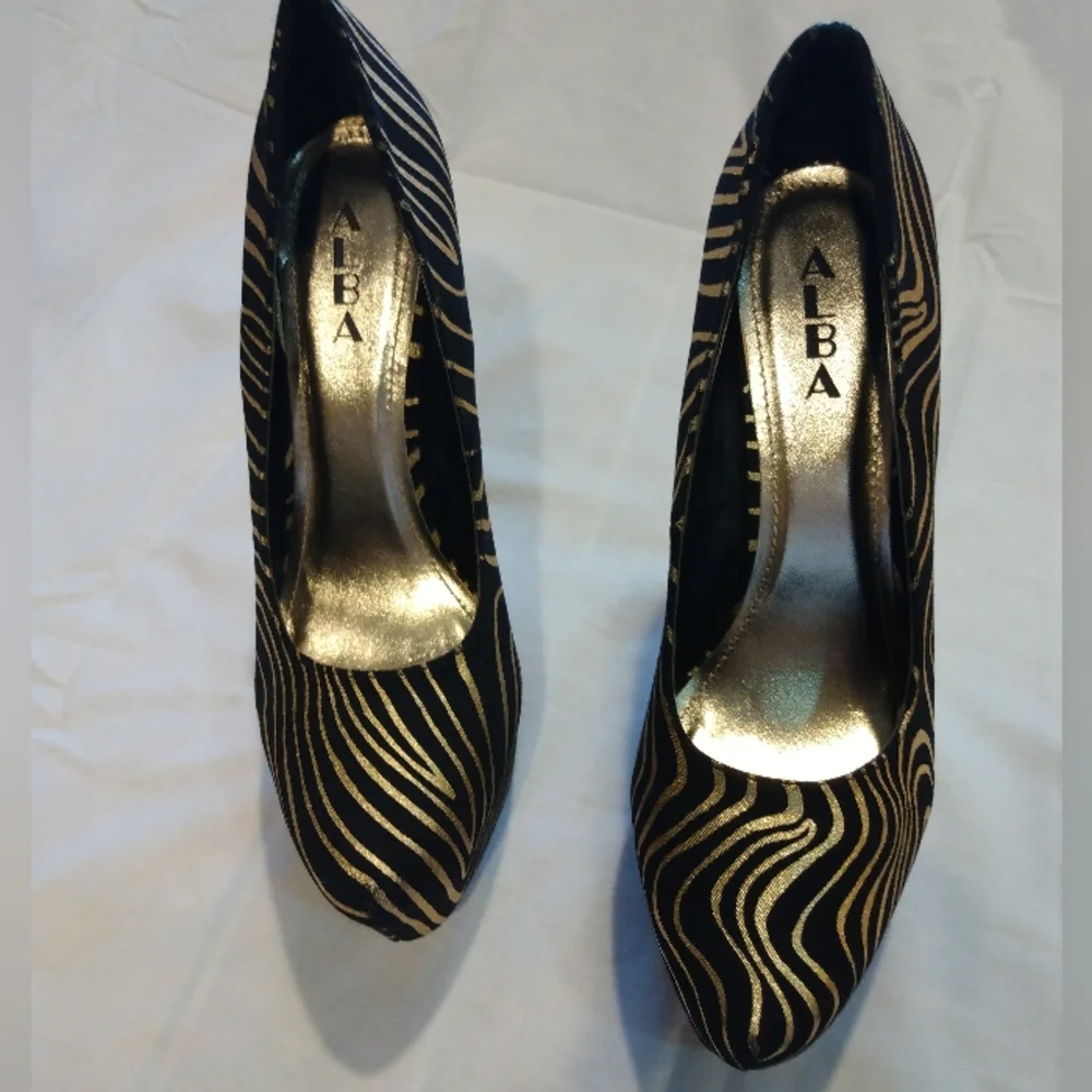 Platform heels - Picture 3 of 4